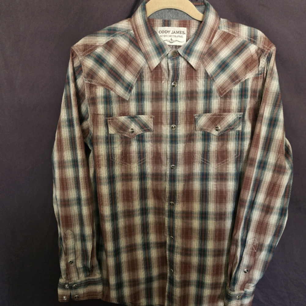 Cody James long sleeve shirt..   m